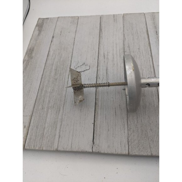 Red Painted Wood Handled Nut Food Chopper Spring No Jar - Picture 7 of 7